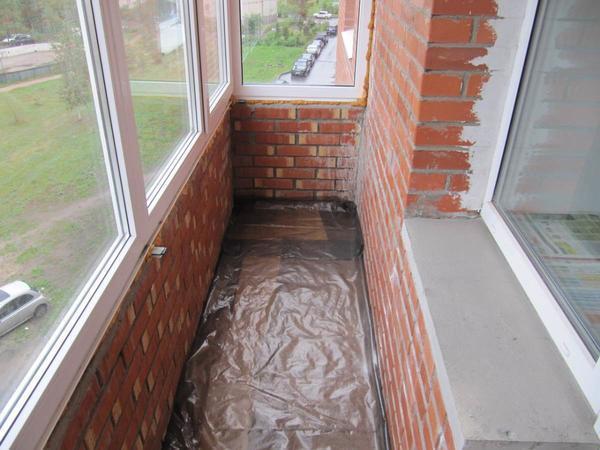 Для гидроизоляции балконной плиты нужно правильно подобрать материалы