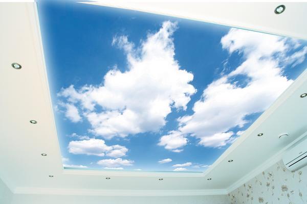 Для комнаты, выполненной в эко-стиле, прекрасно подойдет фотопечать с изображением облаков 