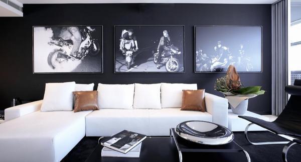 Черно-белая цветовая гамма прекрасно впишется в интерьер гостиной в стиле лофт