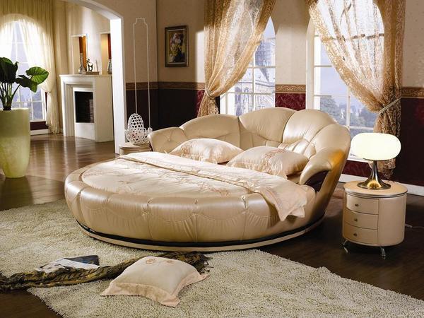 Приобретение круглой кровати без углов является отличным способом сделать спальню оригинальной и современной 