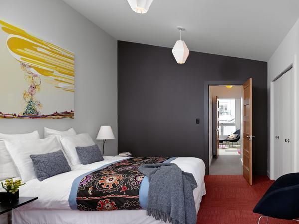 Грамотно подобранный дизайн для спальни поможет скрыть все недостатки комнаты