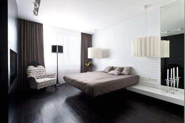 Спальня в стиле хай-тек - это просторная комната с большим количеством современных технологий