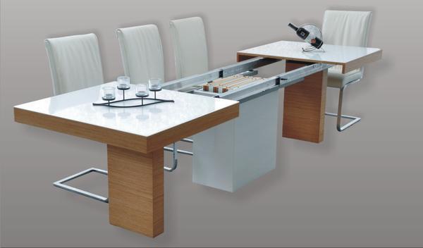 Независимо от того, какой вид складного стола вы выберете, он должен походить под общий стиль гостиной