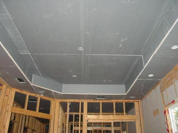 Если дом не деревянный, используйте бетонный потолок