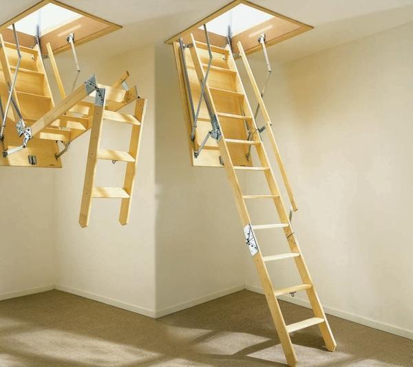 Для монтажа раскладной лестницы следует закрепить ее каркас на потолке 