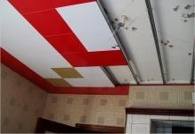 Потолок в ванной из пластиковых панелей