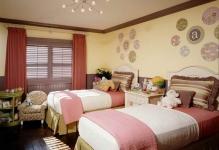 Colorful-Circle-Bedroom-Wallpaper-Design-Image