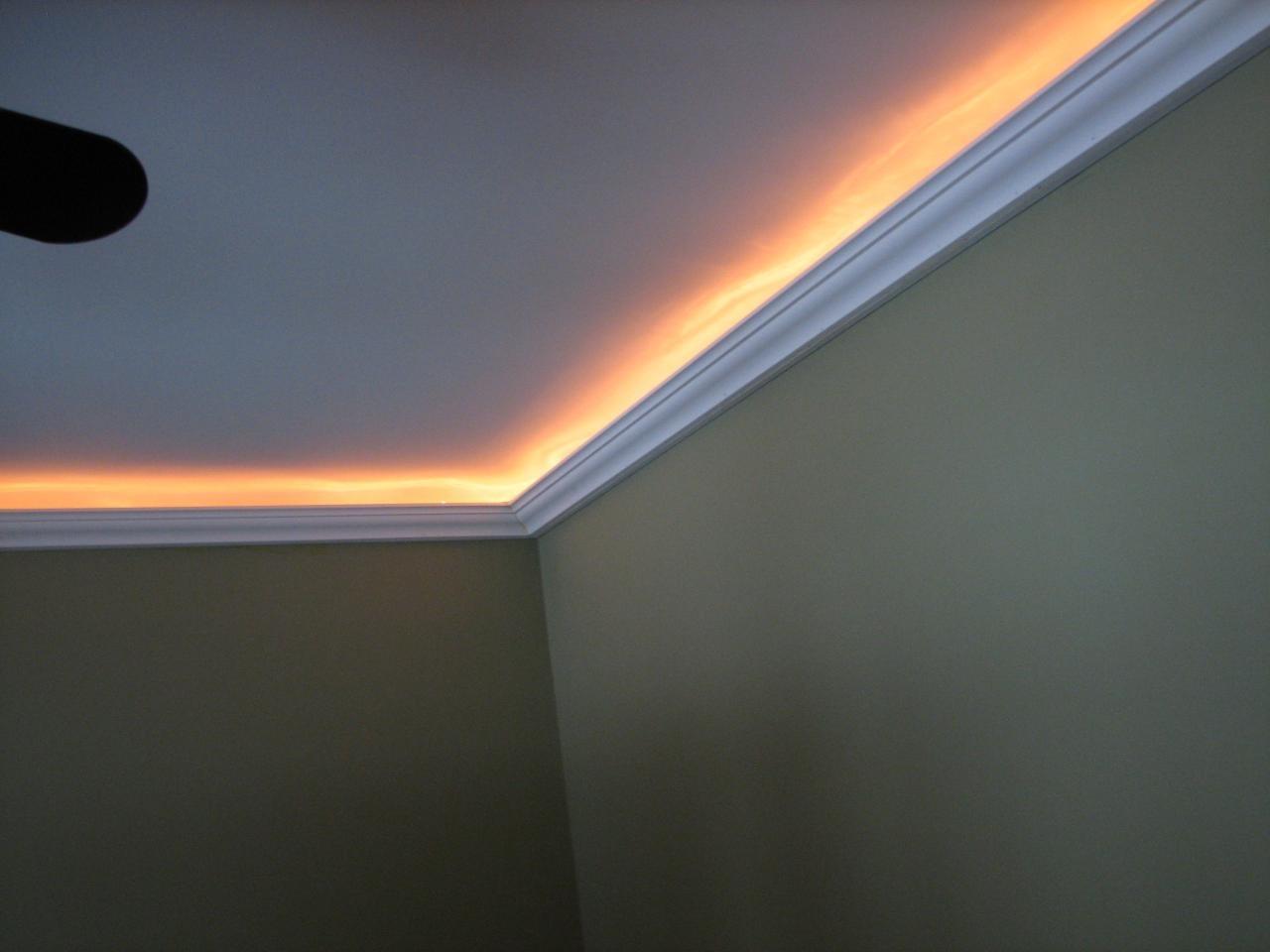 какую светодиодную ленту выбрать для подсветки потолка