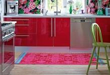 Dare-to-usher-in-a-bold-print-to-enliven-the-contemporary-kitchen-Custom