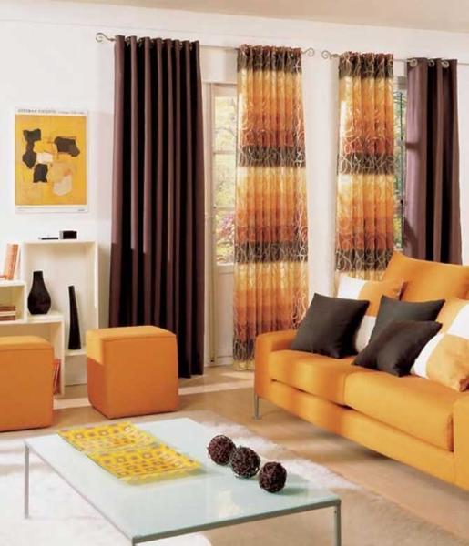 Оранжевые шторы можно сочетать с разными цветами, главное – делать это гармонично 
