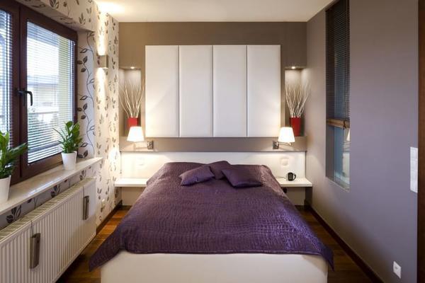 Дополнительная отделка спальни панелями украсит интерьер комнаты и сделает его более роскошным