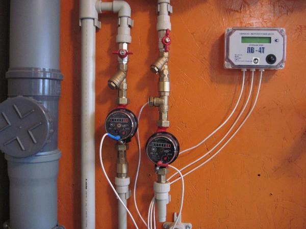 Сэкономить на горячей воде позволит счетчик с термодатчиком