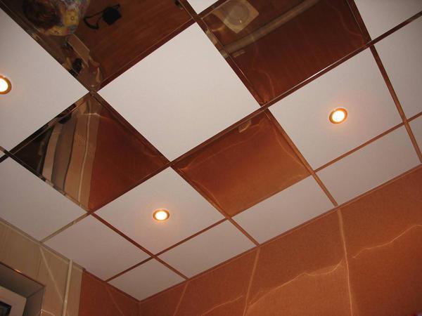 Кассетные потолки имеют высокую водостойкость, поэтому они идеально подойдут для помещений с высоким уровнем влажности