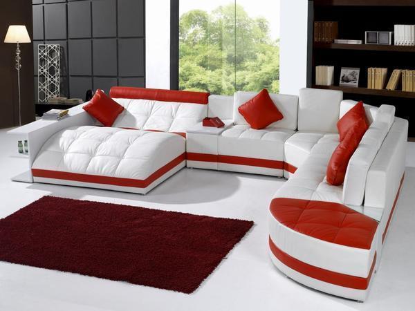 При выборе дивана обязательно нужно обращать внимание на его качество, наполнение и производителя