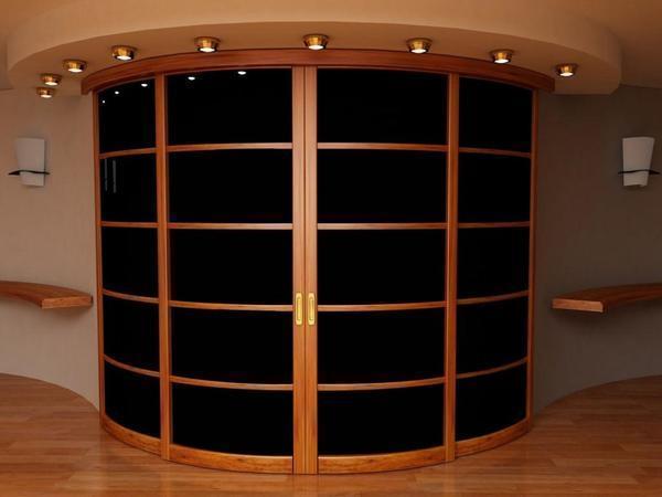 С помощью радиусных дверей можно разделить помещение на зоны, а также визуально увеличить или уменьшить пространство 