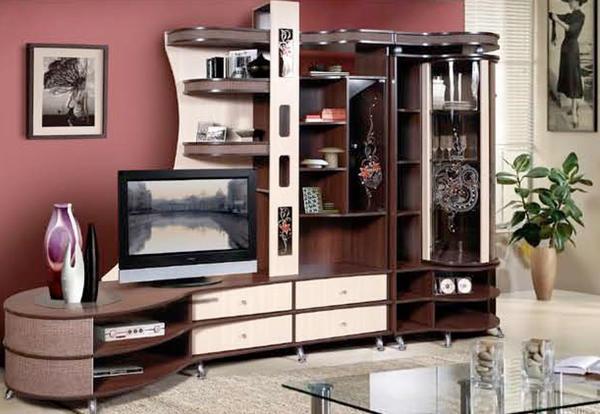 Выбирая мебель для гостиной, всегда обращайте внимание на ее качество и прочность