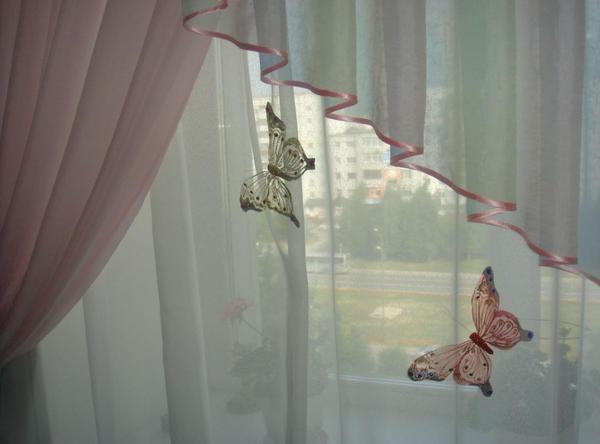 Сделать красивые бабочки для украшения штор поможет детальный мастер-класс 