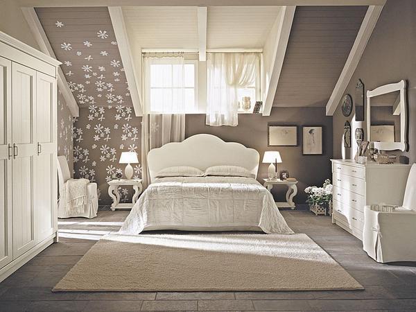 В оформлении спальни в стиле кантри не используются кричащие цвета, все оттенки должны быть приближены к естественным природным оттенкам