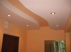 Потолки из гипсокартона в прихожей - оптимальное решение  с точки зрения дизайна интерьера и финансовых затрат